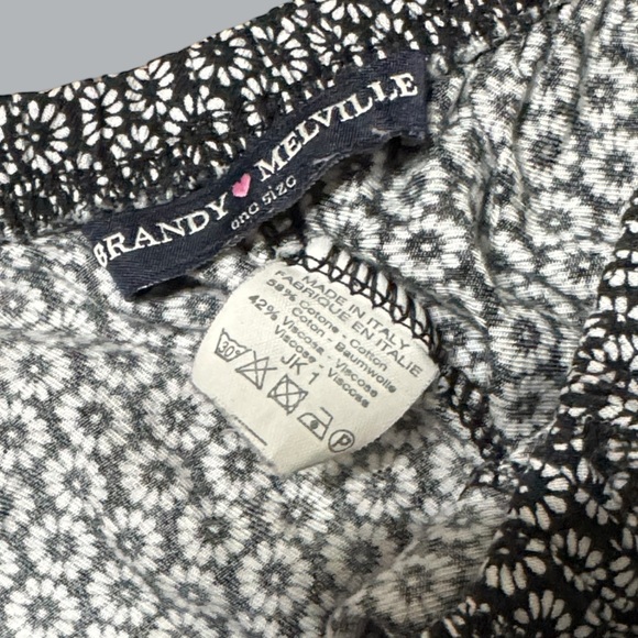 Brandy Melville Black & White Floral Shorts - Picture 3 of 4